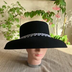 Elegant Black Wool Wide-Brim Hat with White Pearl Lace Trim Band